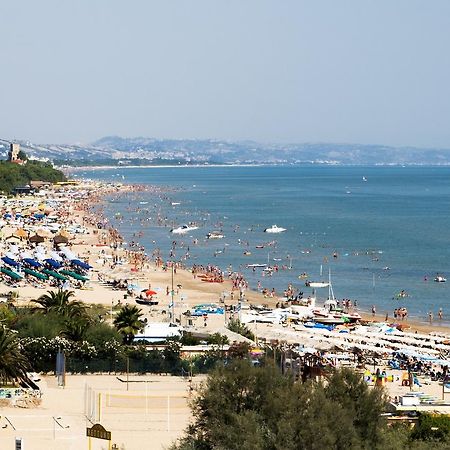 Zaffiro Luxury Silvi Vacanza Silvi Marina Dış mekan fotoğraf